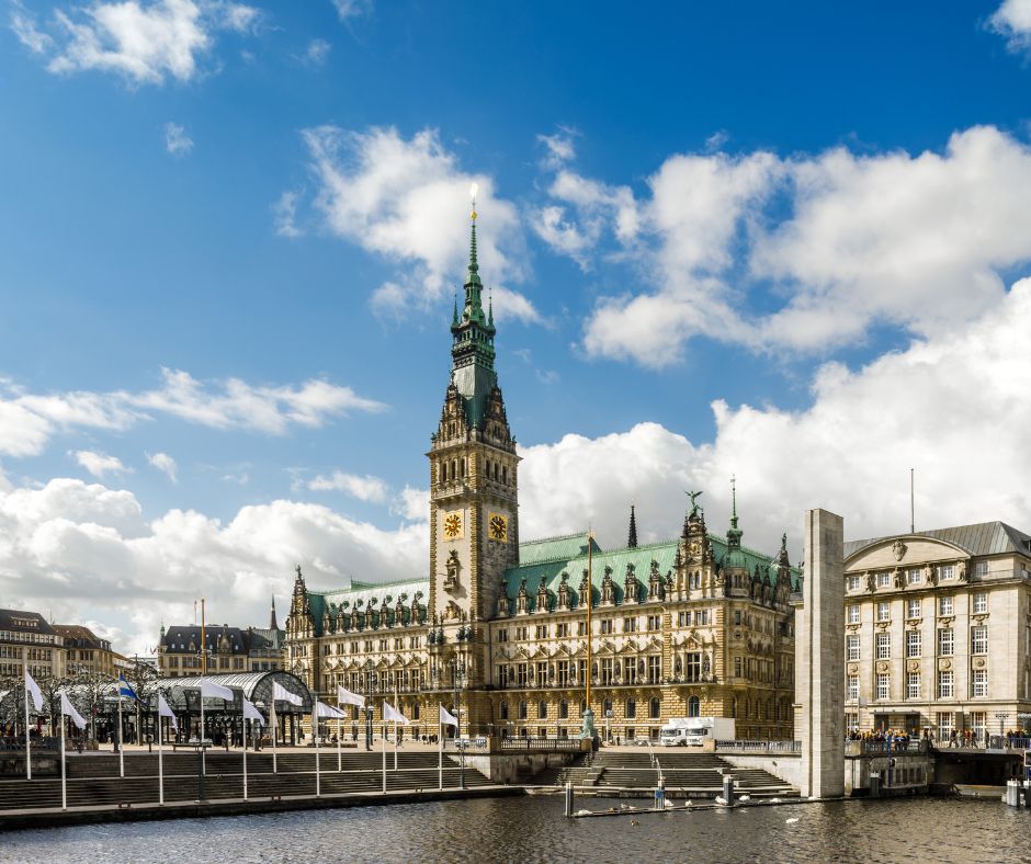 Hamburger Rathaus. Foto: Canva